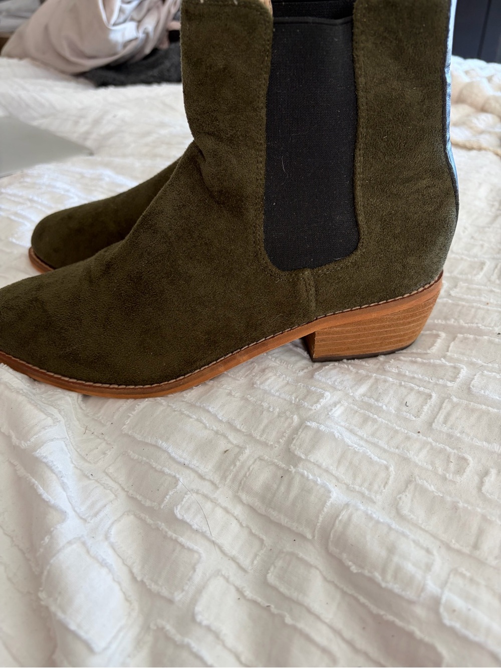 Women's Olive Suede Chelsea Ankle Boots